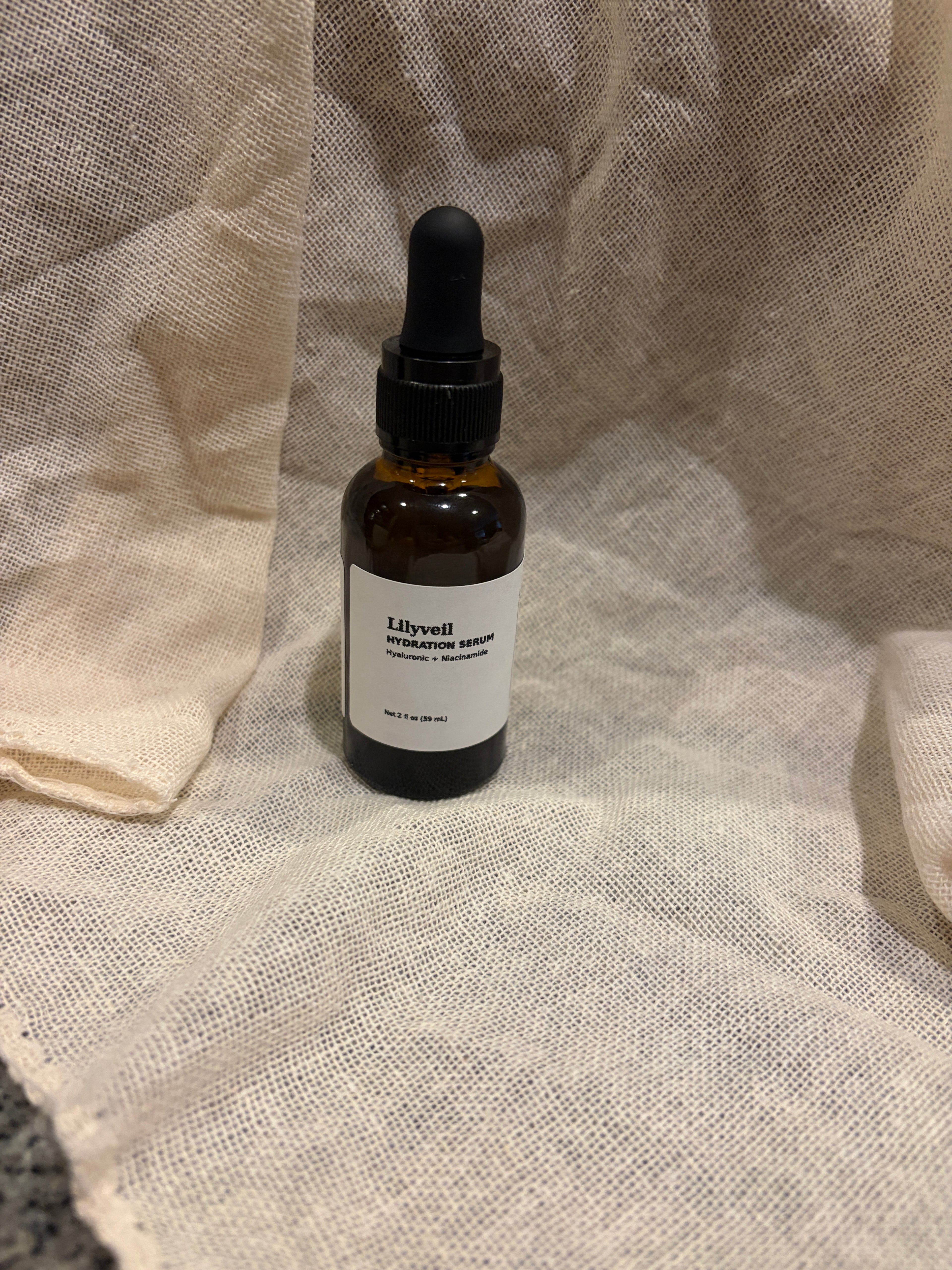 Lilyveil Hydration Serum Lightweight Hyaluronic + Niacinamide Serum